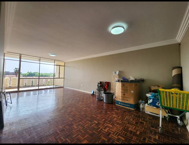 3 BEDROOM FLAT FOR SALE IN THREE RIVERS PROPER